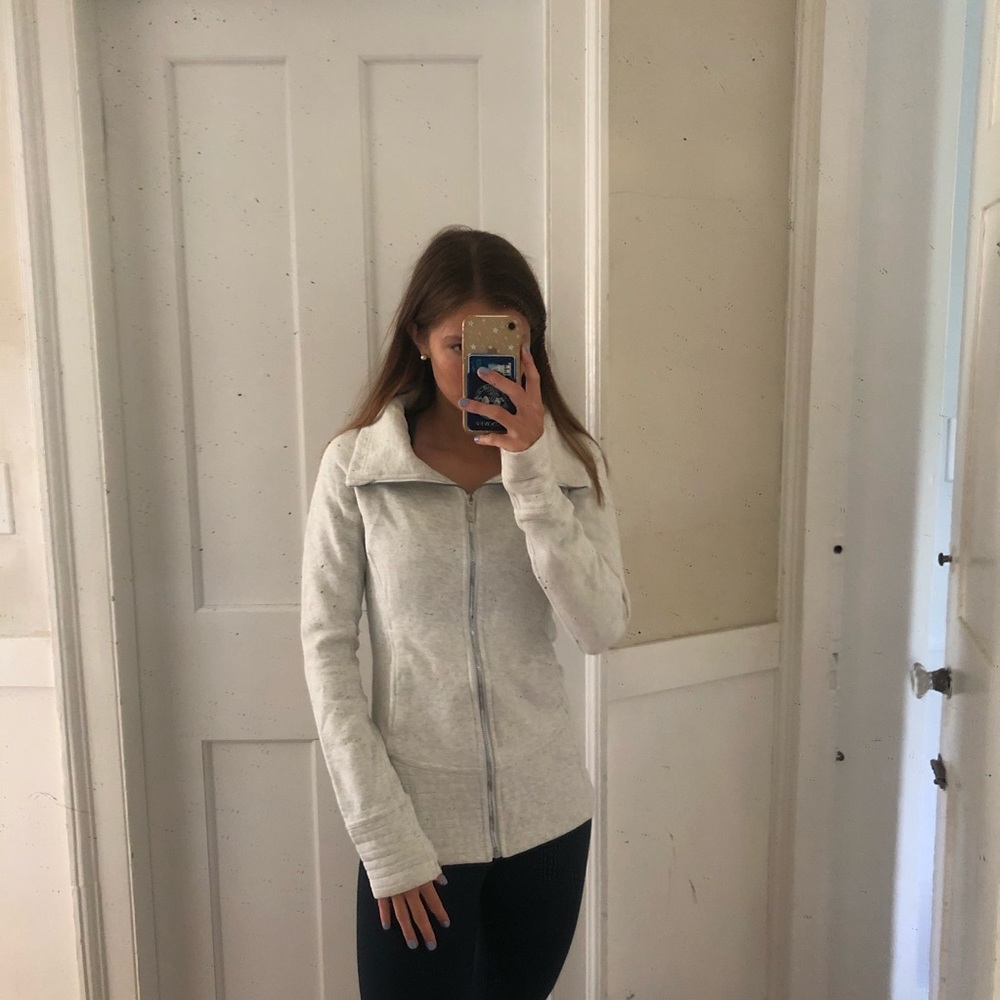 Lululemon Zip up Sweatshirt!!!! GREAT CONDITION :)